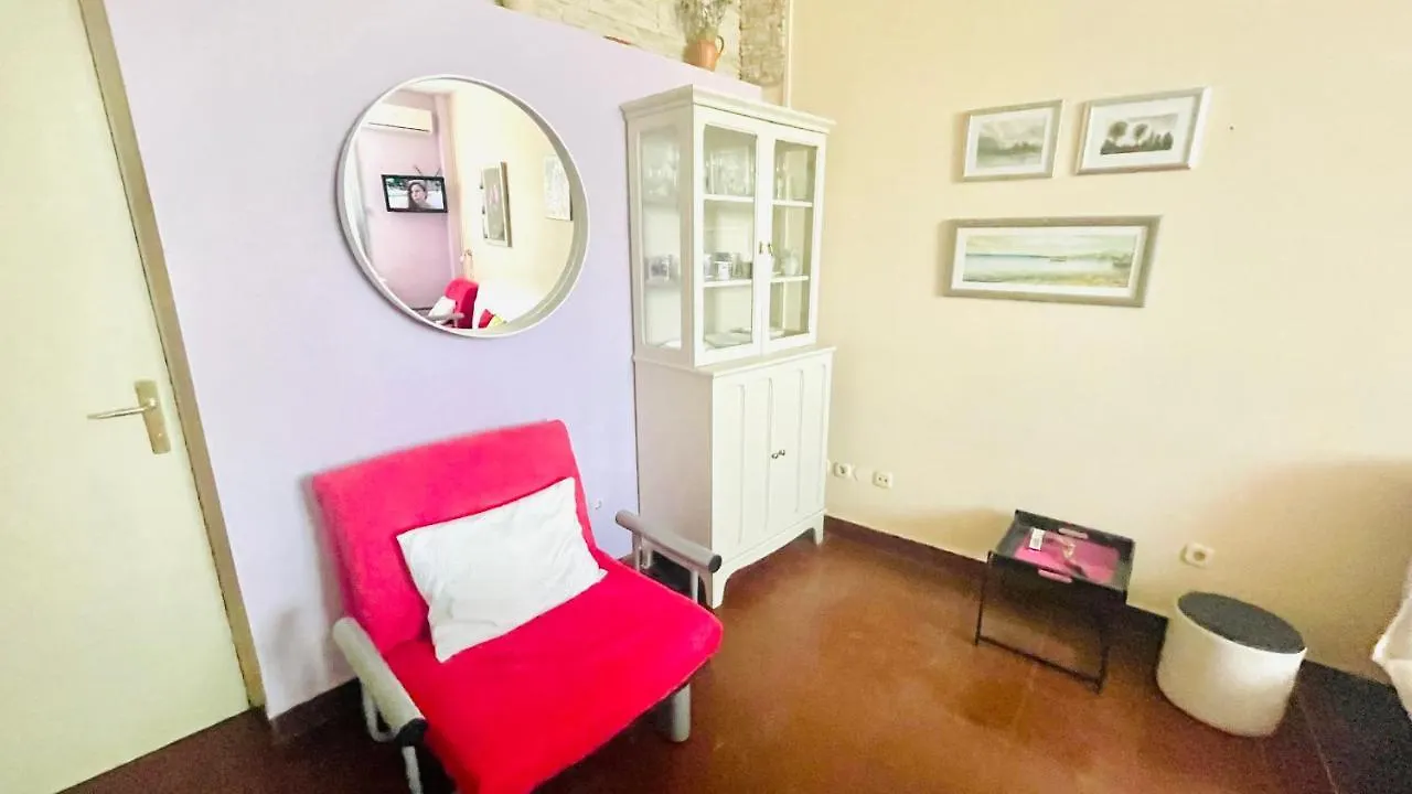 Vintage Apartment Inside City Galleria - Zadar Croatia